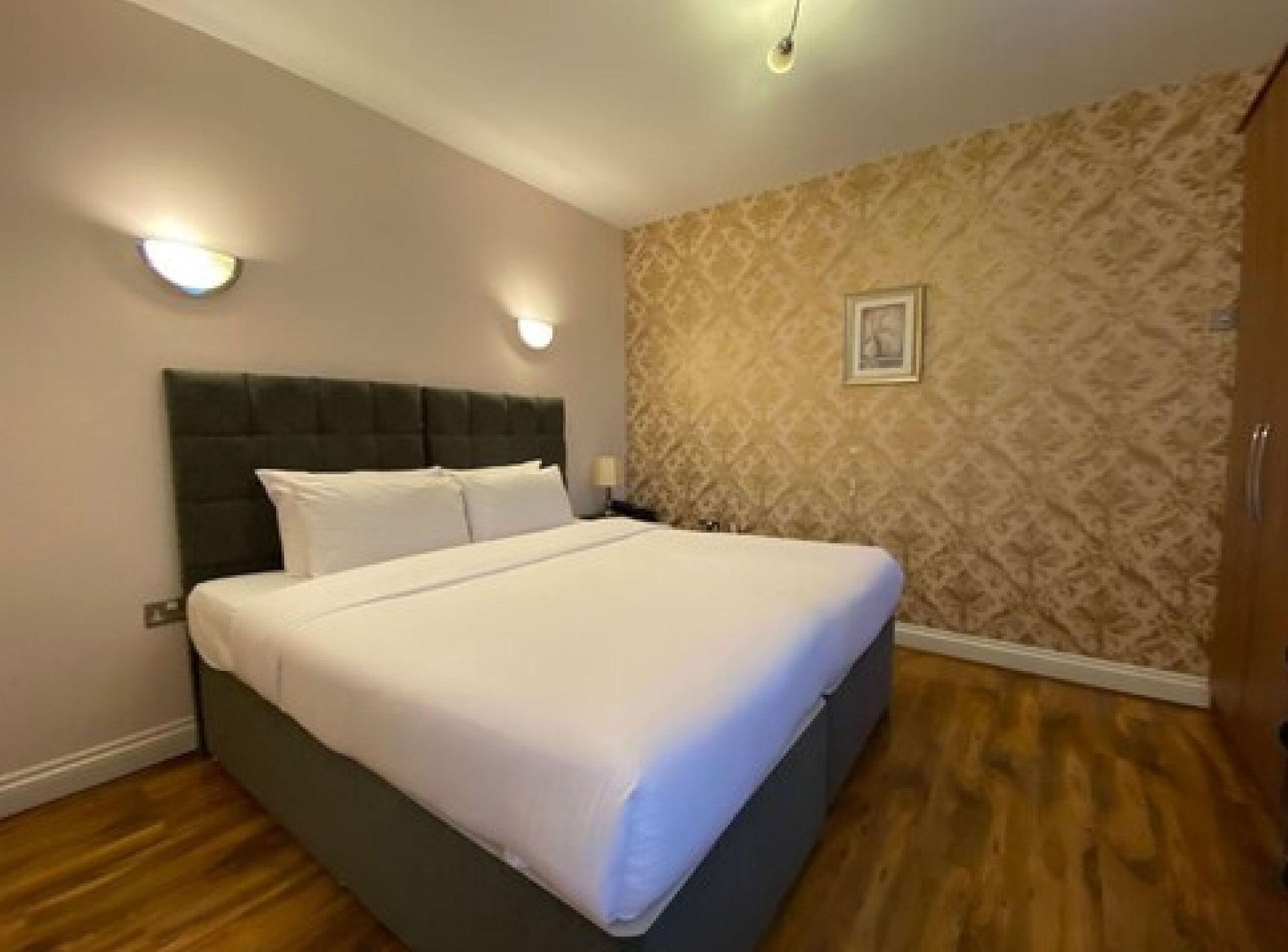 Baylis House Hotel Slough Extérieur photo